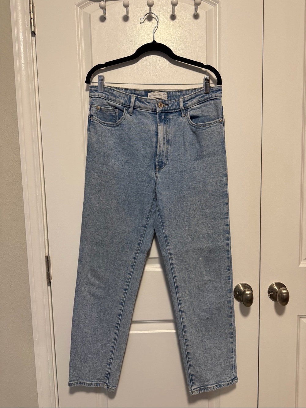 Stradivarius Light Blue Straight Leg High-Rise Jeans